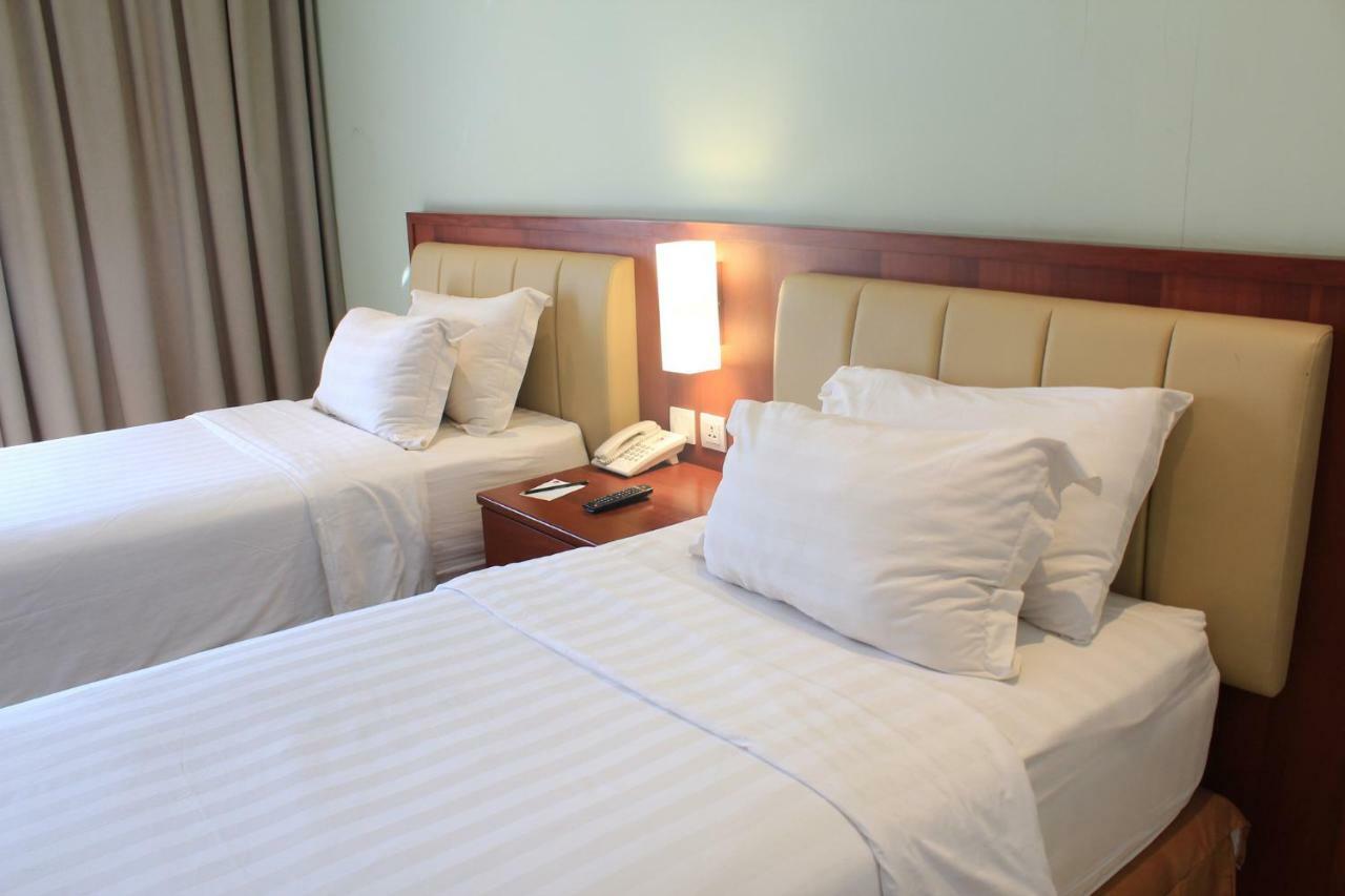 Thong'S Inn Hotel Kualanamu Medan Luaran gambar